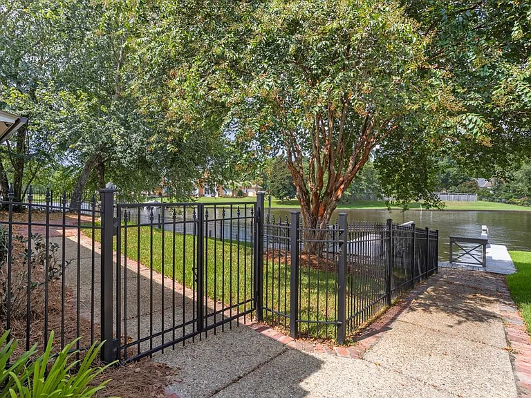30 Crane Park — Photo 48