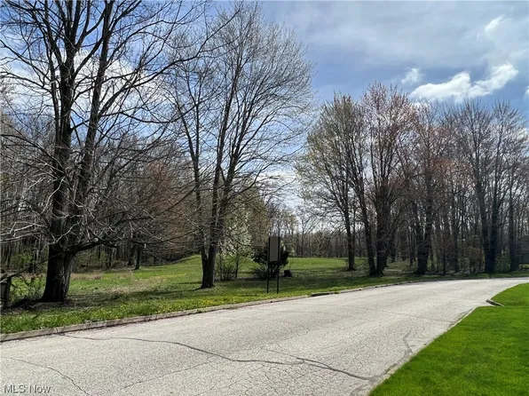 Fairway Dr, Cortland, OH 44410