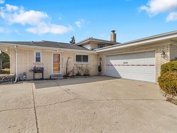 2nd image of 4530 Butterfield Rd