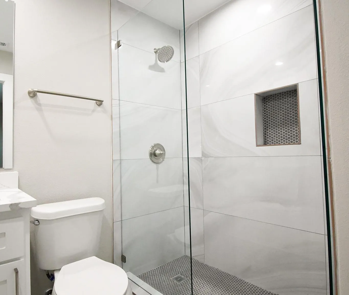 3 bed, 1188 sqft, $2,700 — Photo 3