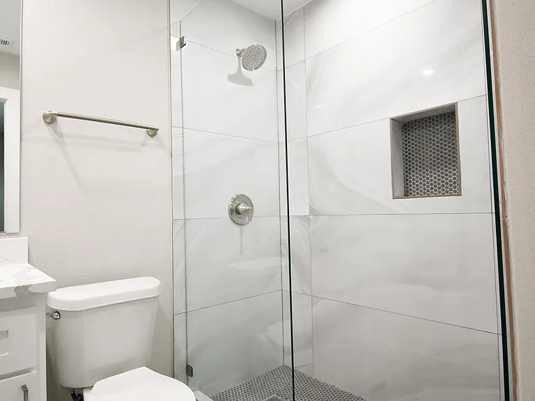 2805 Cornell Cir — Photo 3
