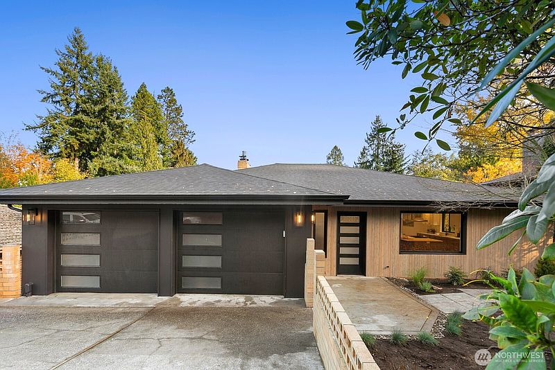 2nd image of 16040 36th Avenue NE