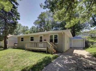 3234 S 40th St, Omaha, NE 68105