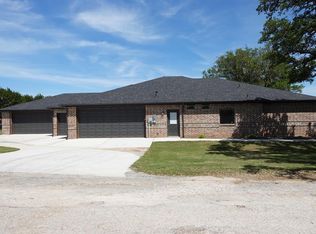 2510 Lake Ridge Dr, Granbury, TX 76049