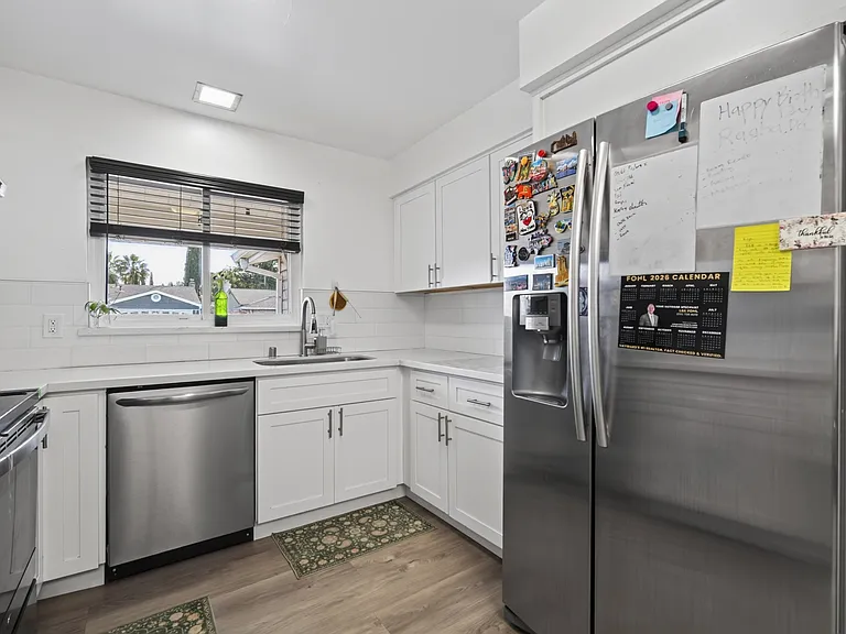 25309 Meredith Ct — Photo 11