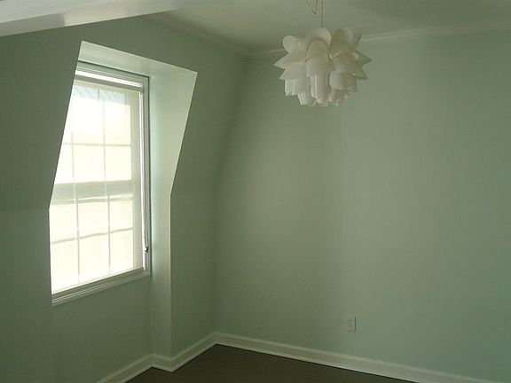 4th image of 175 Malabu Dr APT 9