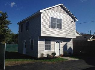 472 Warwick Ave, Warwick, RI 02888