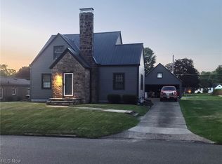 1520 Denman Ave, Coshocton, OH 43812