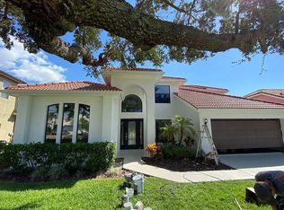 335 Lambton Ln, Naples, FL 34104