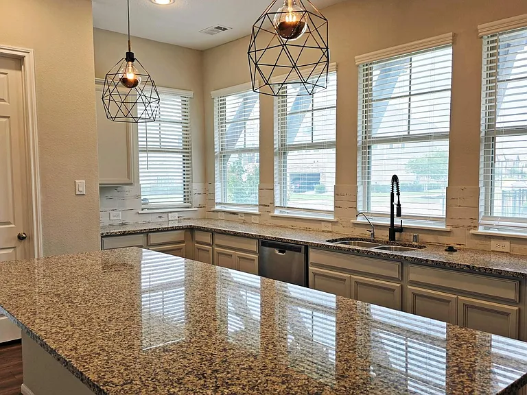 9523 Caddo Ridge Ln — Photo 6