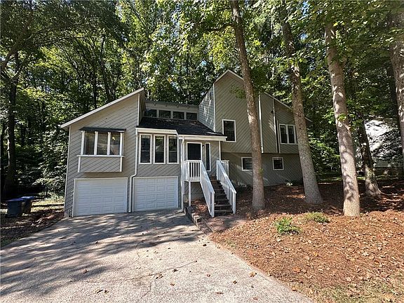 2nd image of 330 Homestead Cir NW