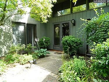 1st image of 681-24 Fairington Dr