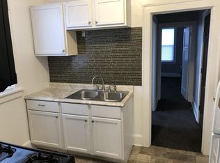 512 16th St #4, Racine, WI 53403