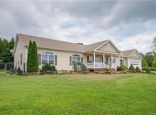 123 Cheraw Ln, Flat Rock, NC 28731