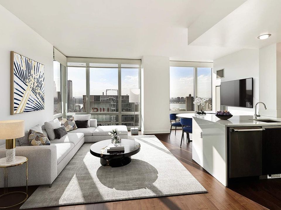 1st image of 247 W 46th St APT 3202