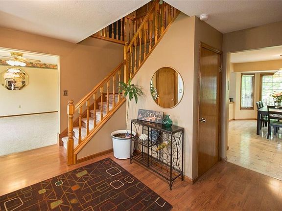 3rd image of 13830 Lodge Dr