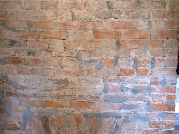 Master bedroom brk wall