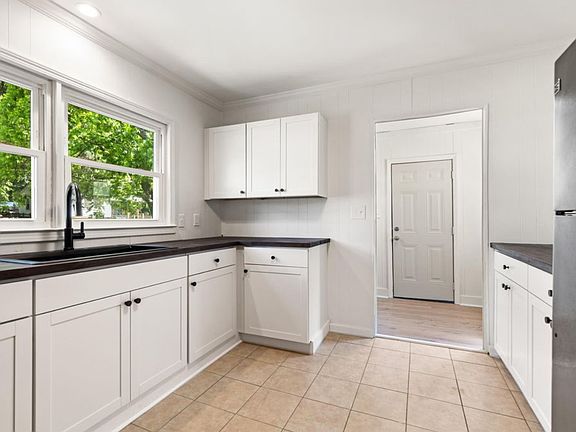 2nd image of 312 Hugh St