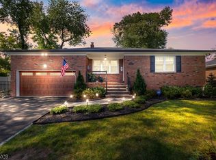 222 Pawnee Rd, Westfield, NJ 07016