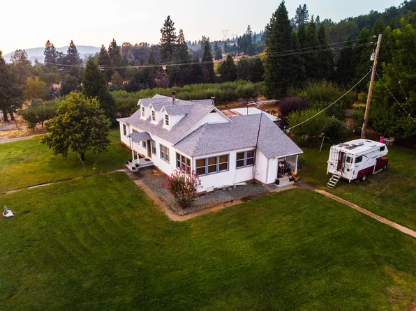 19269 Montgomery Valley Dr, Montgomery Creek, CA 96065