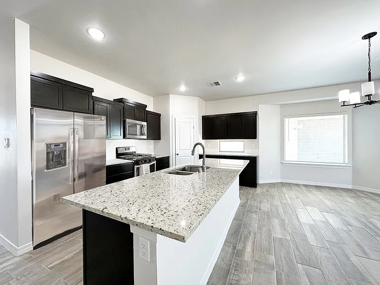 1107 Sky River St #4/3 — Photo 4