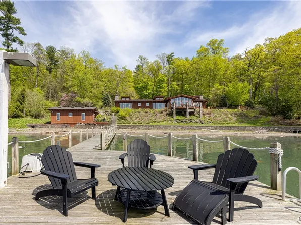 9182 S Rhodes Rd, Lodi, NY 14860