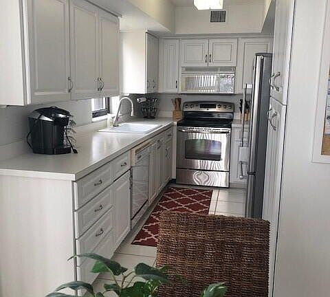 3rd image of 5380 N Ocean Dr APT 11A