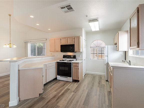 5th image of 2925 Wigwam Pkwy APT 1423