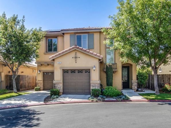 3084 Tuya Ln, Clovis, CA 93619