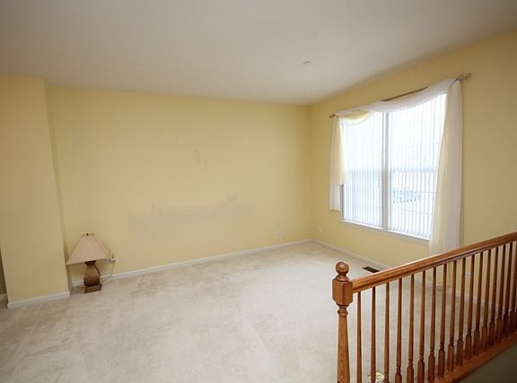 3rd image of 358 Broadmoor Ln
