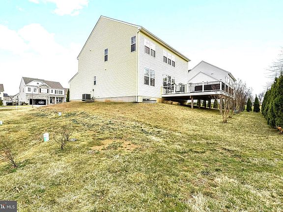 4th image of 4 Dade Ct