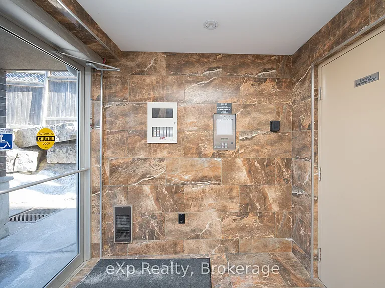 886 Golf Links Rd #204 — Photo 8