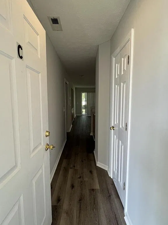 517 White River Dr — Photo 3