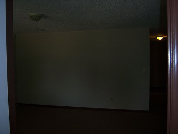 4th image of 3128 Wayne Ave