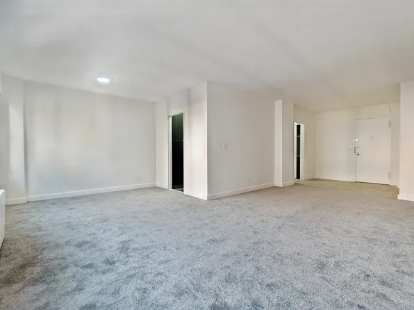 120 East 34th Street image 10 of 12