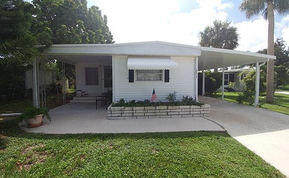 3rd image of 26126 Princess Ln