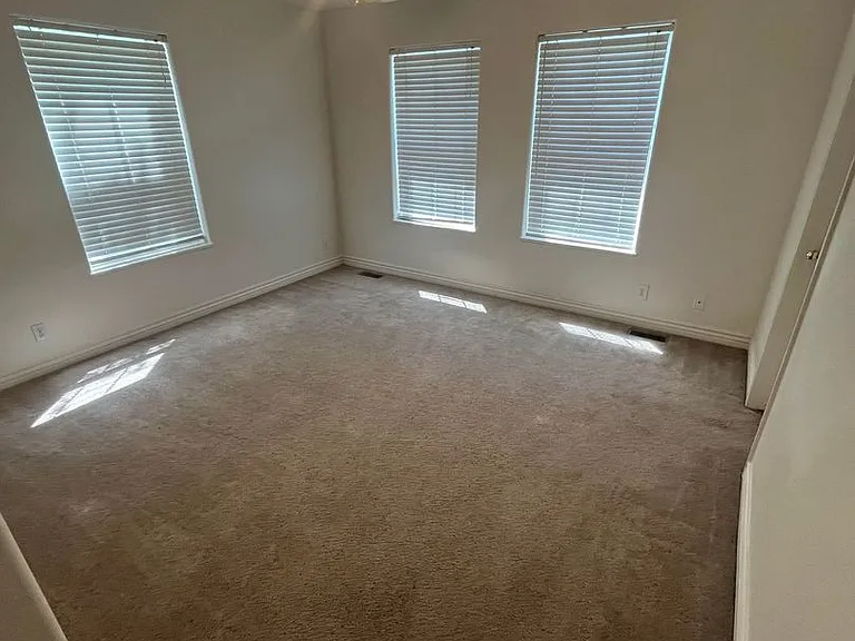 1947 S Columbia Ln #17 — Photo 6