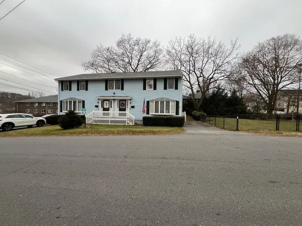 296 Humphrey St, Lowell, MA 01850