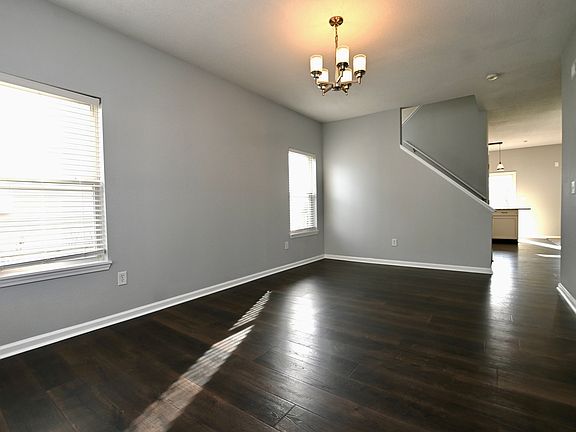 3rd image of 5828 Long Lake Ln