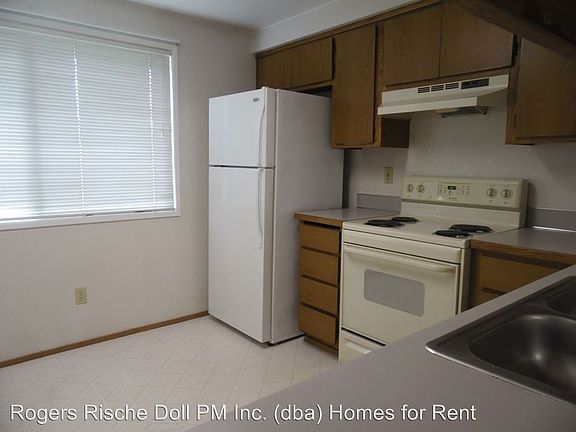 3rd image of 1084 SE 4th Ave APT 201