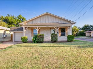 722 W 2nd St, Elk City, OK 73644