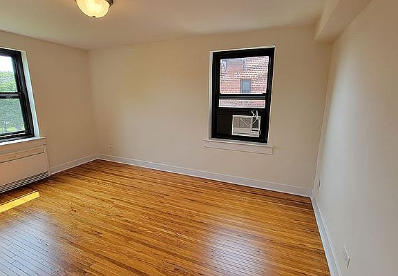 4th image of 211-02 75th Ave APT 6J