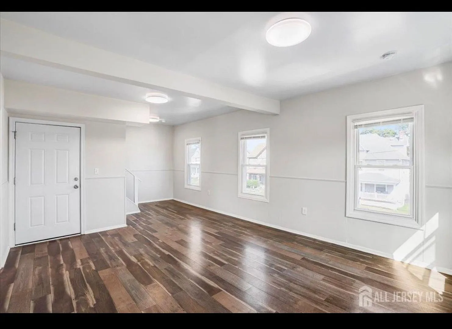 111 John St — Photo 3