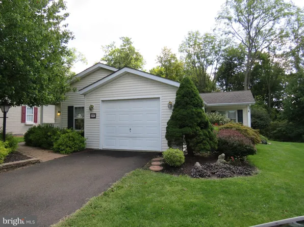 277 Countryside Cir, New Hope, PA 18938