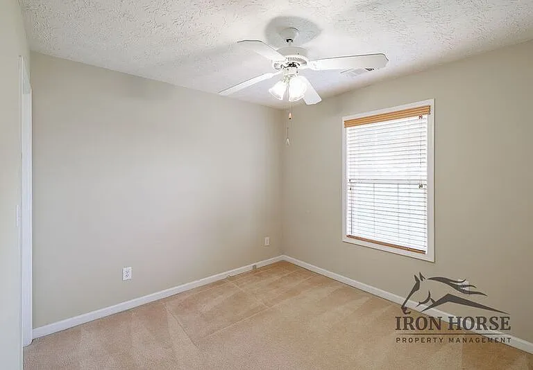 352 Shenandoah Cir — Photo 21