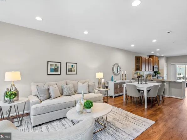 119 Decoverly Dr, Gaithersburg, MD 20878