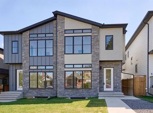 2008 W 26a St SW, Calgary, AB T3E 2C1