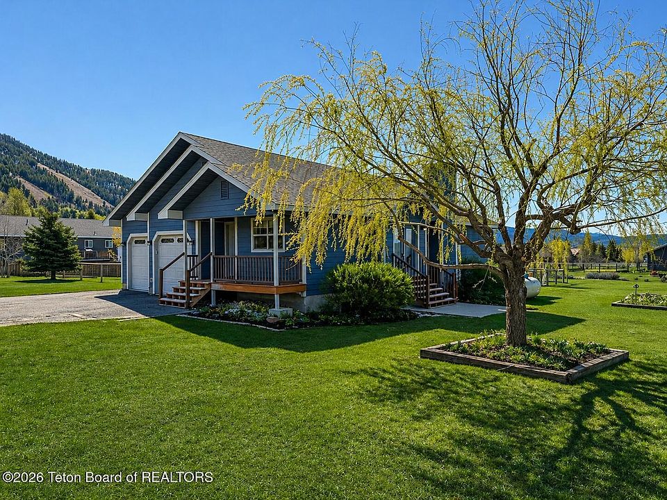 1st image of 233 Butte Dr