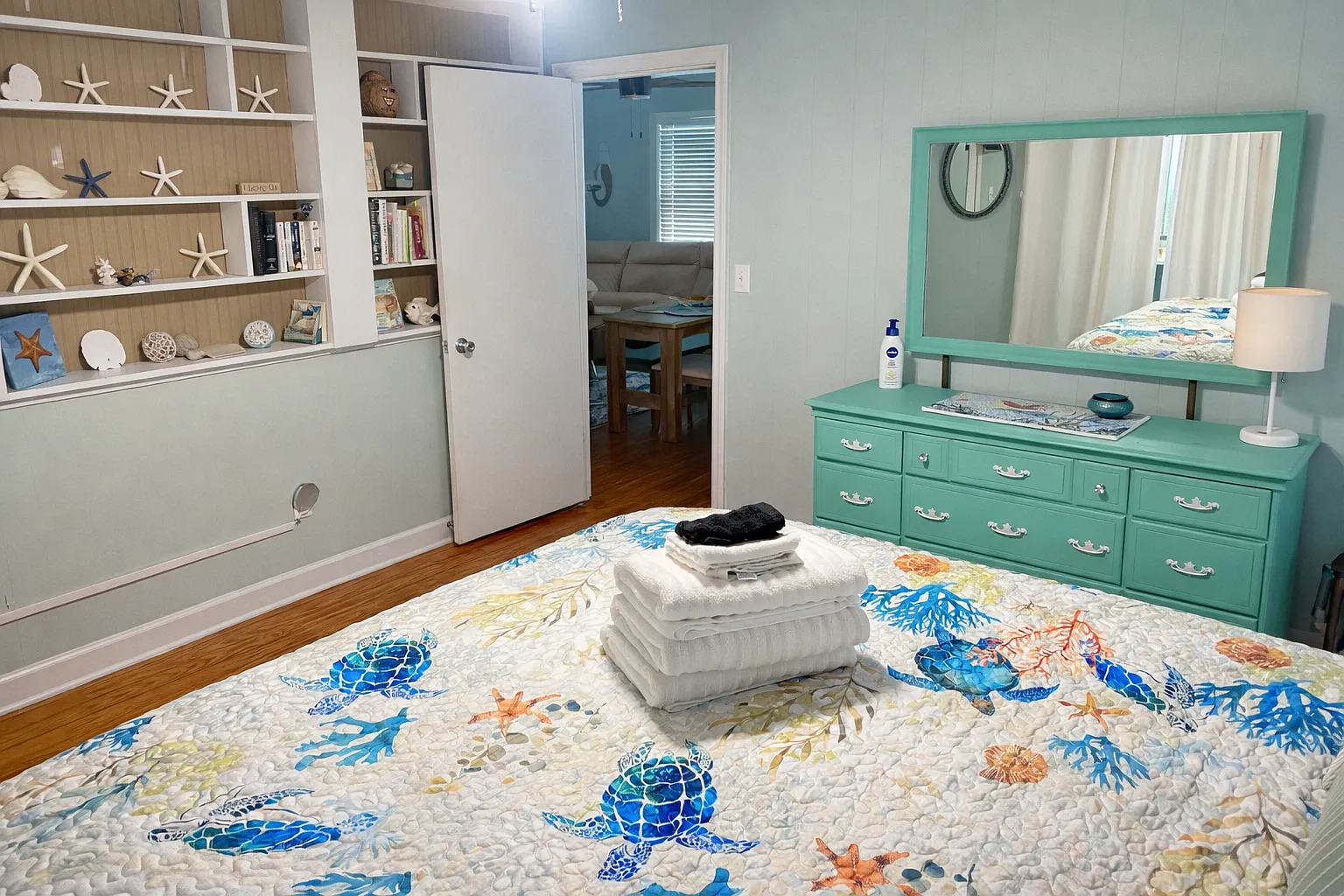 2 bed, 1.5 bath, 1000 sqft, $2,200 — Photo 3
