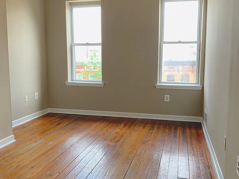 1628 S Charles St — Photo 23